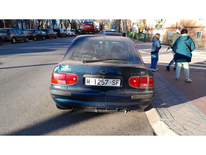 ELEVALUNAS TRASERO DERECHO FORD ESCORT 1995