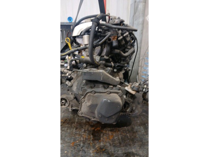 MOTOR CON ACCESORIOS Y CAJA DE CAMBIOS OPEL ZAFIRA