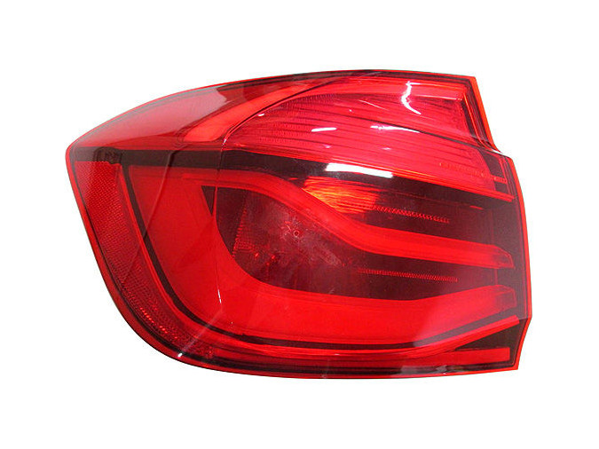 PILOTO TRASERO DERECHO BMW Serie 3 F30 4P (15-18). 16490022
