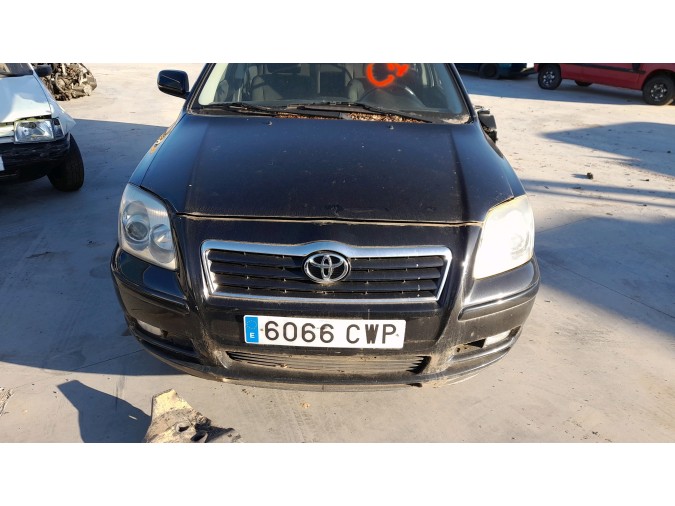 FARO DELANTERO IZQUIERDO TOYOTA AVENSIS 2004