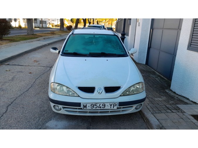 Autorradio RENAULT MÉGANE 2000