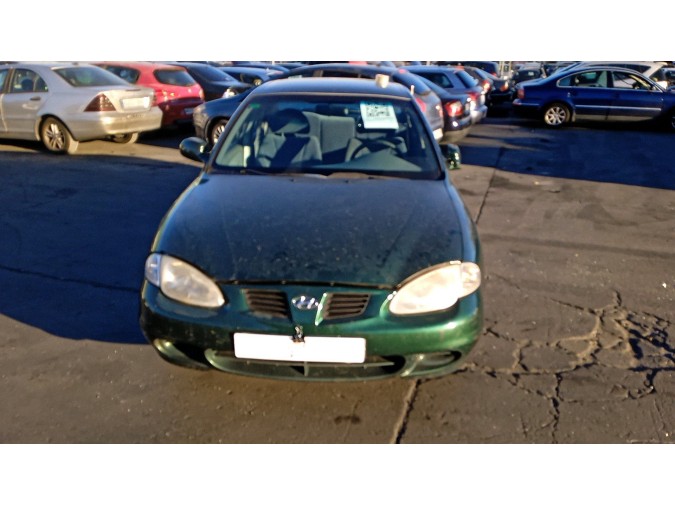 REJILLA DELANTERA DERECHA HYUNDAI LANTRA 1999