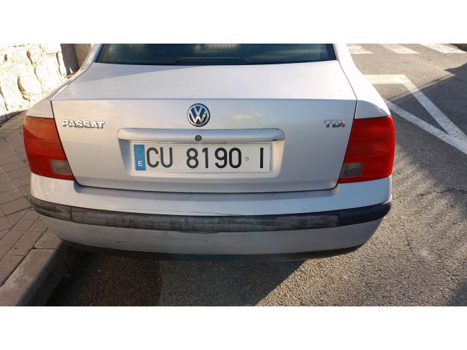 PORTON TRASERO VOLKSWAGEN PASSAT 1997