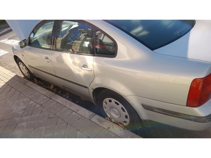 Consola central (zona trasera) VOLKSWAGEN PASSAT 1997