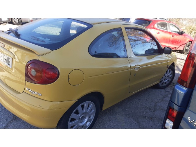 FARO ANTINIEBLA DELANTERO IZQUIERDO RENAULT MÉGANE 2001
