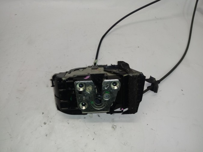 CERRADURA PUERTA DELANTERA DERECHA NISSAN JUKE 2014
