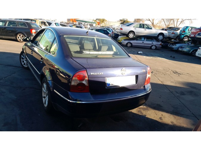 ALETA DELANTERA DERECHA VOLKSWAGEN PASSAT 2004