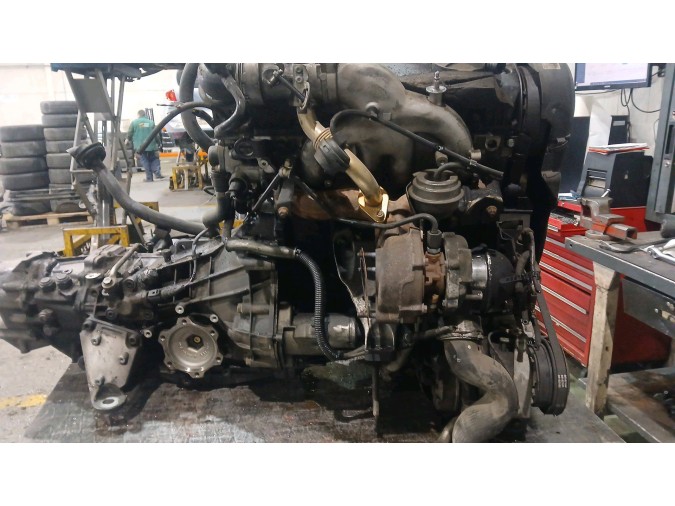 MOTOR CON ACCESORIOS Y CAJA DE CAMBIOS VOLKSWAGEN PASSAT