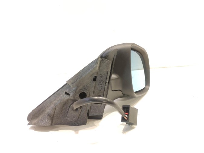 RETROVISOR DERECHO AUDI A3 NEGRO SIN PINTAR 1998