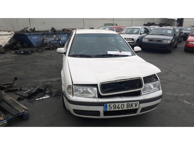 MANDO ELEVALUNAS DELANTERO DERECHO SKODA OCTAVIA 2001