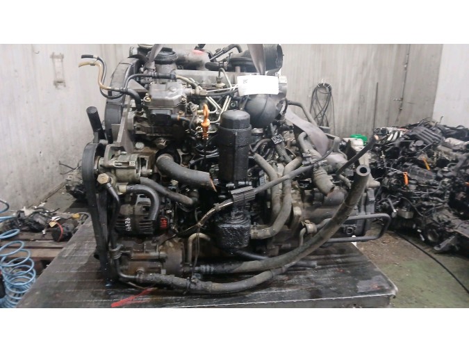 MOTOR CON ACCESORIOS Y CAJA DE CAMBIOS SEAT TOLEDO 1999