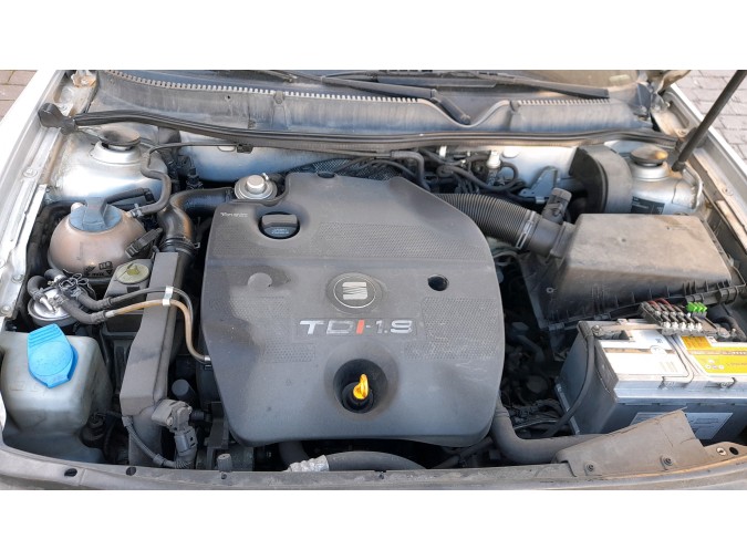 MANDO ELEVALUNAS DELANTERO DERECHO SEAT TOLEDO 1999