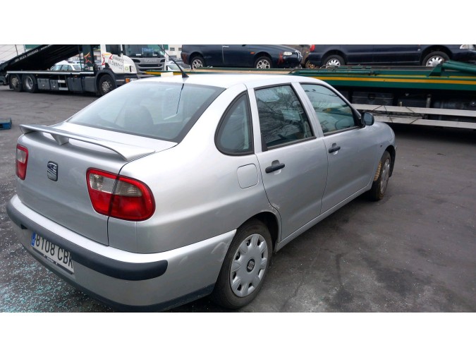VOLANTE SEAT CORDOBA