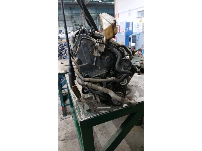 MOTOR CON ACCESORIOS Y CAJA DE CAMBIOS PEUGEOT 306 1998