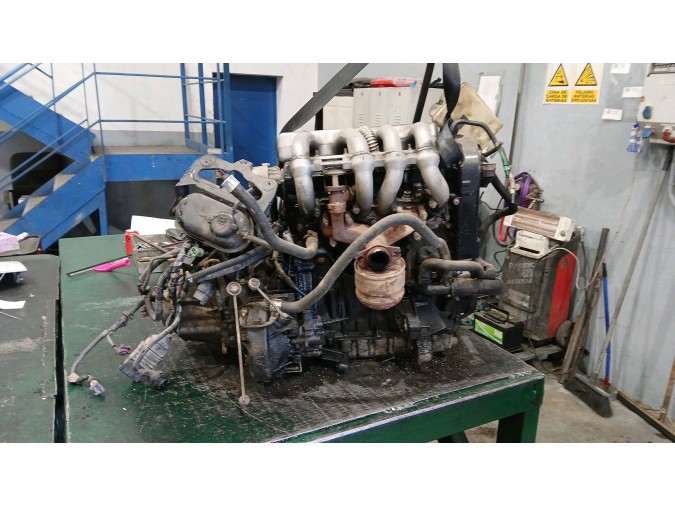 MOTOR CON ACCESORIOS Y CAJA DE CAMBIOS PEUGEOT 306 1998