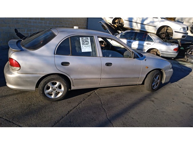 ELEVALUNAS TRASERO DERECHO HYUNDAI ACCENT 1998