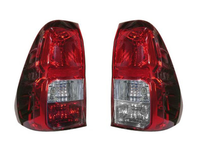 PILOTO TRASERO DERECHO TOYOTA HILUX (15-). 16908612