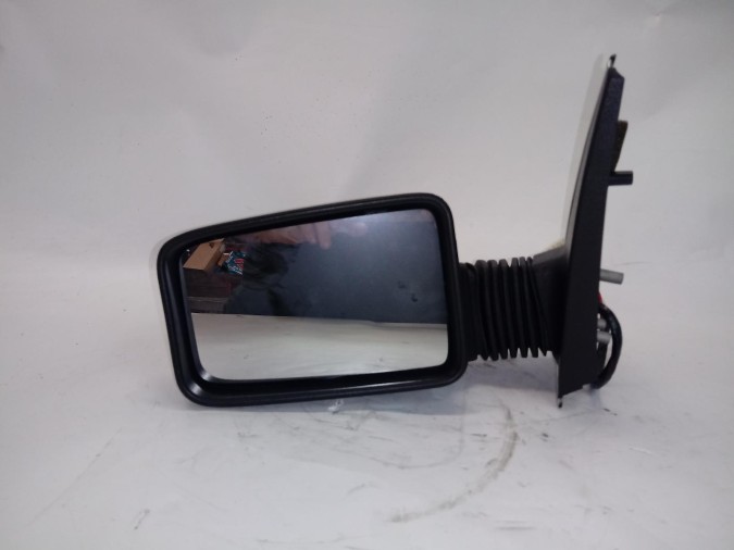 RETROVISOR IZQUIERDO PEUGEOT 405 NEGRO SIN PINTAR 1988