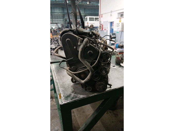 MOTOR CON ACCESORIOS Y CAJA DE CAMBIOS PEUGEOT 405 1994