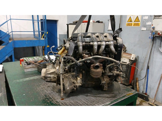 MOTOR CON ACCESORIOS Y CAJA DE CAMBIOS PEUGEOT 405 1994