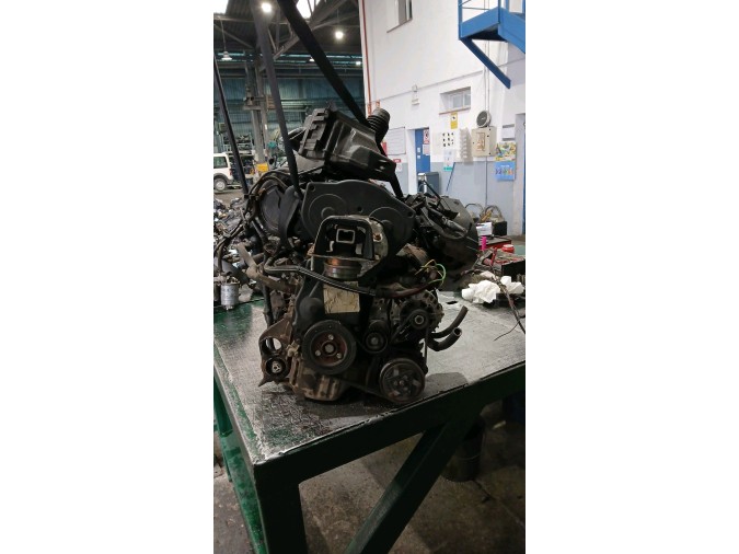 MOTOR CON ACCESORIOS Y CAJA DE CAMBIOS PEUGEOT 307 2005