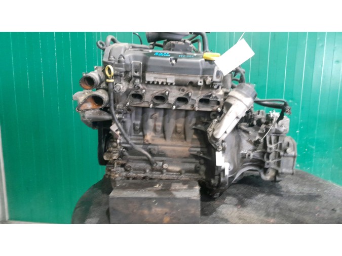 MOTOR CON ACCESORIOS Y CAJA DE CAMBIOS OPEL CORSA