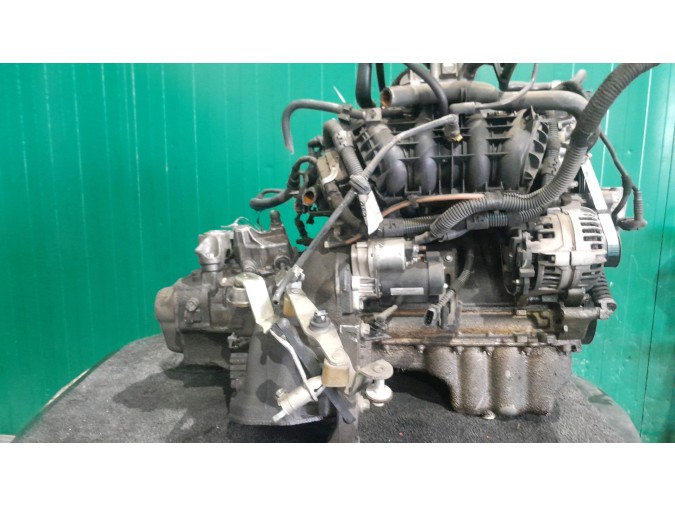 MOTOR CON ACCESORIOS Y CAJA DE CAMBIOS OPEL CORSA