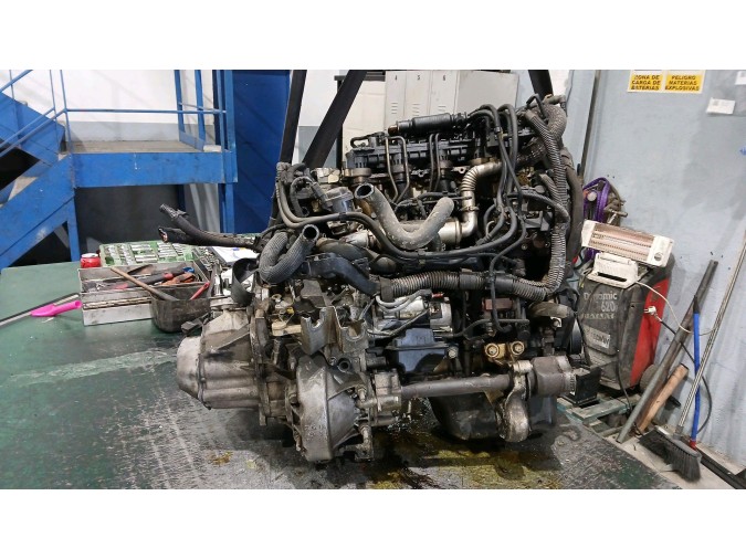 MOTOR CON ACCESORIOS Y CAJA DE CAMBIOS PEUGEOT 308 2010