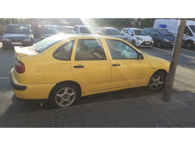 PARAGOLPES TRASERO SEAT CORDOBA 2002