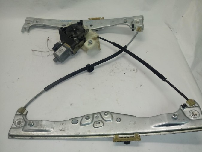ELEVALUNAS DELANTERO DERECHO MERCEDES CLK 2015