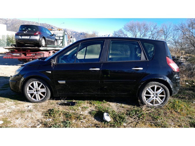 FARO ANTINIEBLA DELANTERO RENAULT MÉGANE 2004