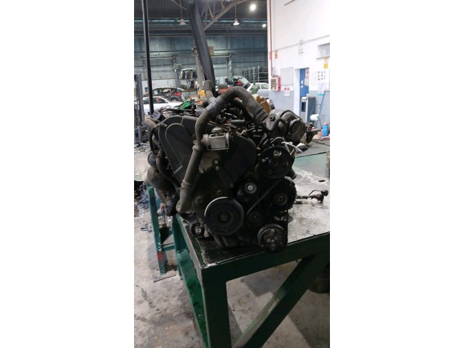 MOTOR CON ACCESORIOS Y CAJA DE CAMBIOS PEUGEOT 306 2000