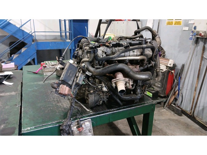 MOTOR CON ACCESORIOS Y CAJA DE CAMBIOS PEUGEOT 306 2000