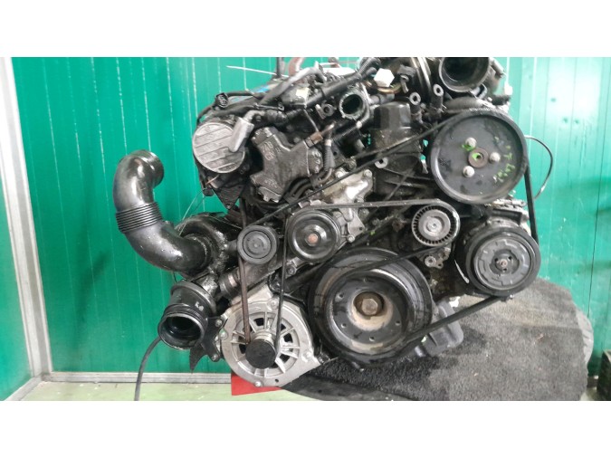 MOTOR CON ACCESORIOS Y CAJA DE CAMBIOS MERCEDES C 270 CDI 2001