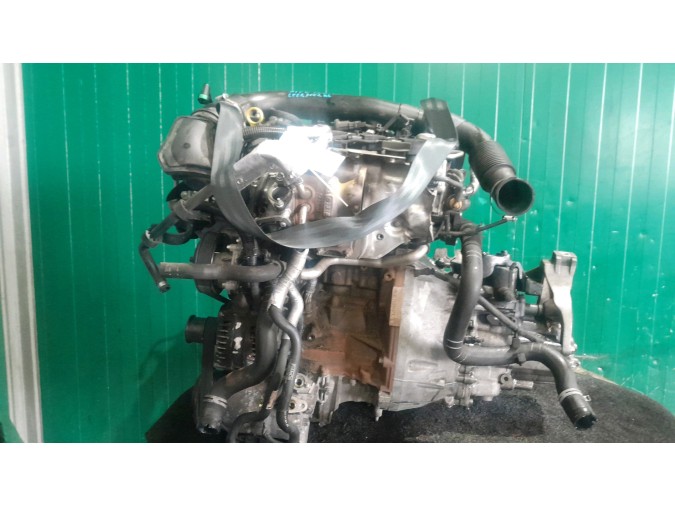 MOTOR CON ACCESORIOS Y CAJA DE CAMBIOS  2015