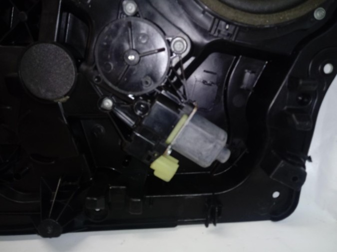 ELEVALUNAS DELANTERO DERECHO FORD FIESTA 2011