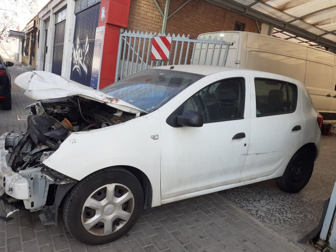 MOTOR LIMPIA DELANTERO DACIA SANDERO 2015