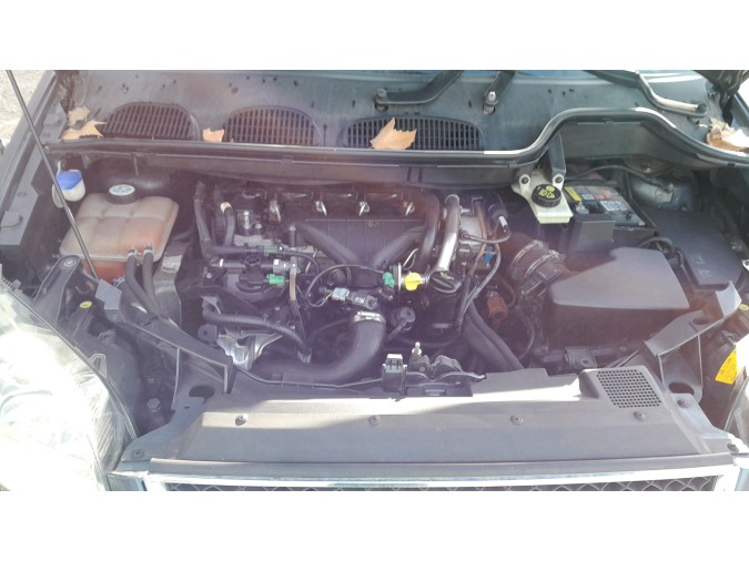 FARO ANTINIEBLA DELANTERO DERECHO FORD FOCUS 2004