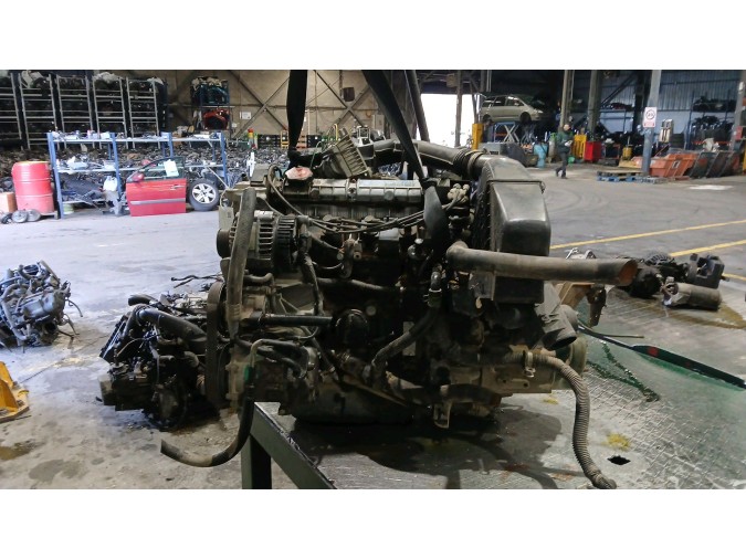 MOTOR CON ACCESORIOS SIN CAJA DE CAMBIOS RENAULT LAGUNA 1994