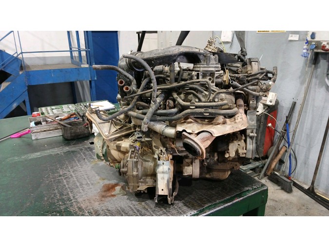 MOTOR CON ACCESORIOS SIN CAJA DE CAMBIOS RENAULT LAGUNA 1994