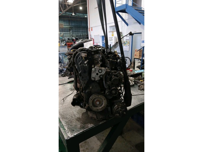 MOTOR CON ACCESORIOS Y CAJA DE CAMBIOS PEUGEOT 307 2004