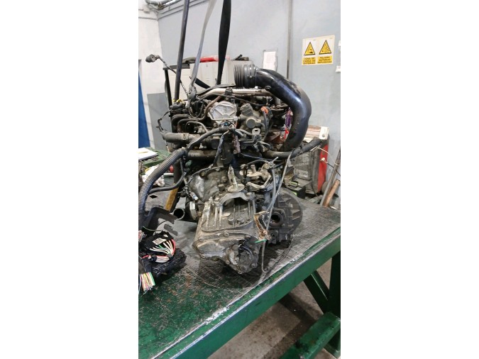 MOTOR CON ACCESORIOS Y CAJA DE CAMBIOS PEUGEOT 307 2004