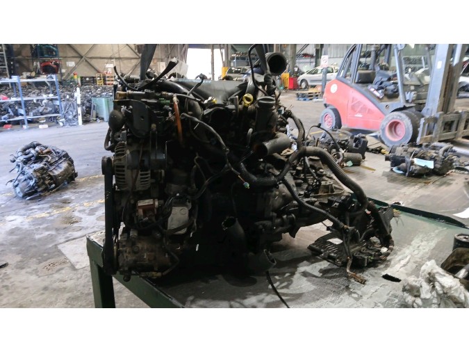 MOTOR CON ACCESORIOS Y CAJA DE CAMBIOS PEUGEOT 307 2004