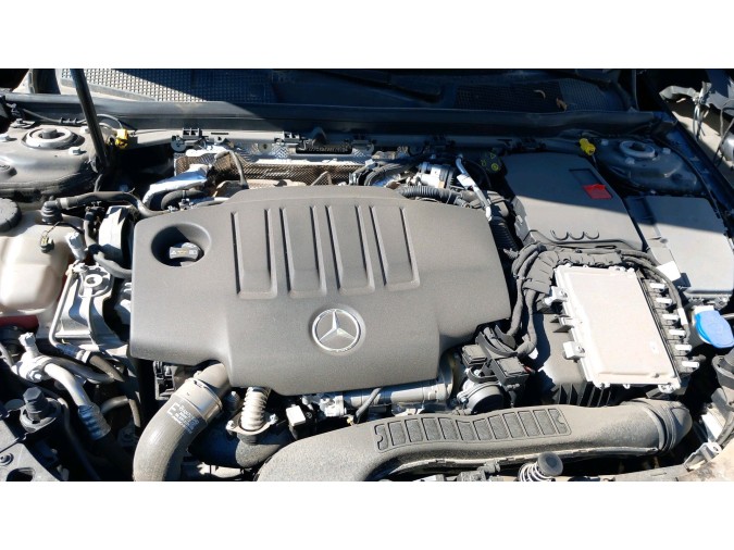 ALETA TRASERA IZQUIERDA MERCEDES CLASE A 2018