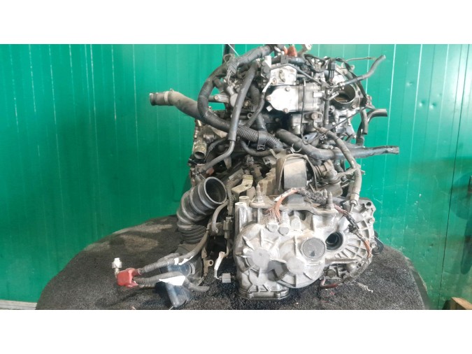 MOTOR CON ACCESORIOS Y CAJA DE CAMBIOS MITSUBISHI CARISMA