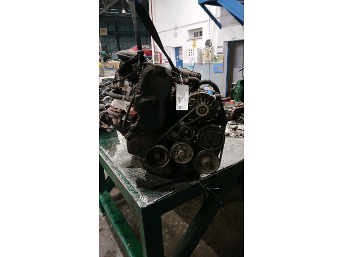 MOTOR CON ACCESORIOS SIN CAJA DE CAMBIOS RENAULT R. 19 1995