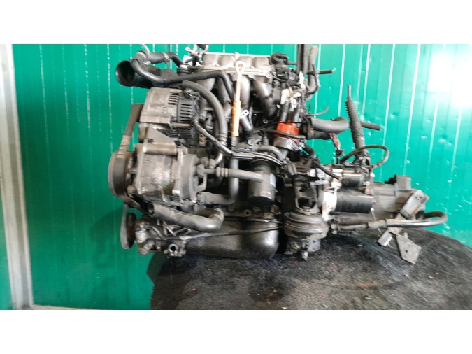 MOTOR CON ACCESORIOS Y CAJA DE CAMBIOS VOLKSWAGEN GOLF 1998