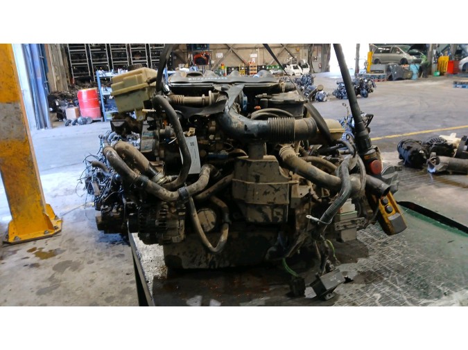MOTOR CON ACCESORIOS Y CAJA DE CAMBIOS PEUGEOT PARTNER 2002