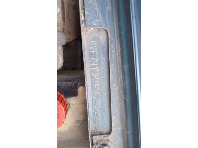 REJILLA PARAGOLPES DELANTERO CITROEN XSARA 1998