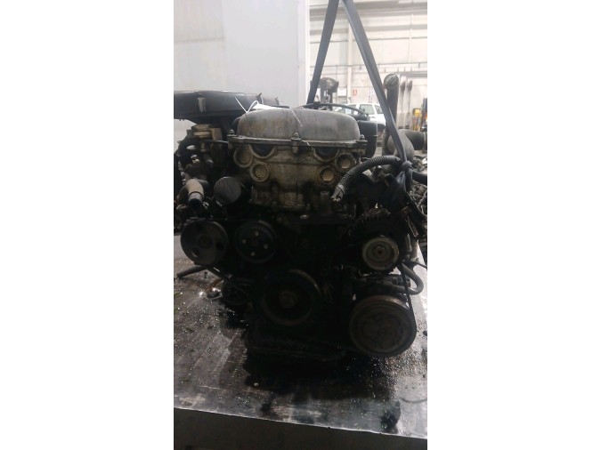 MOTOR CON ACCESORIOS Y CAJA DE CAMBIOS NISSAN PRIMERA 1992
